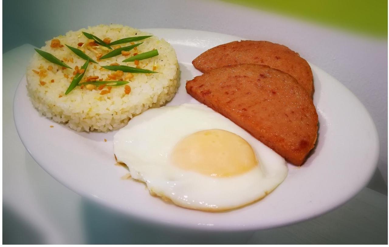 Yuj Inn - Quezon City Buitenkant foto