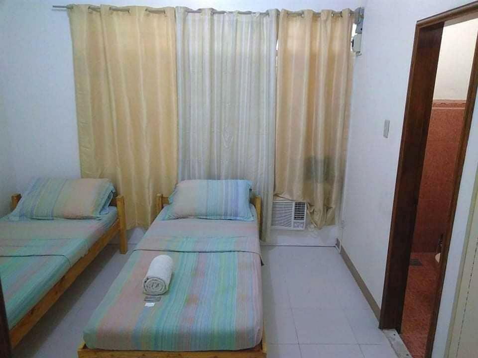 Yuj Inn - Quezon City Buitenkant foto